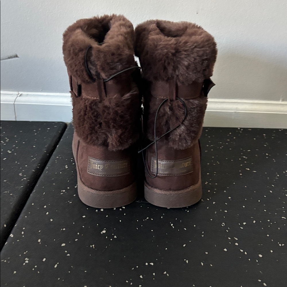 Juicy Couture Brown Ankle Boots with Fur Trim - Picture 2 of 3